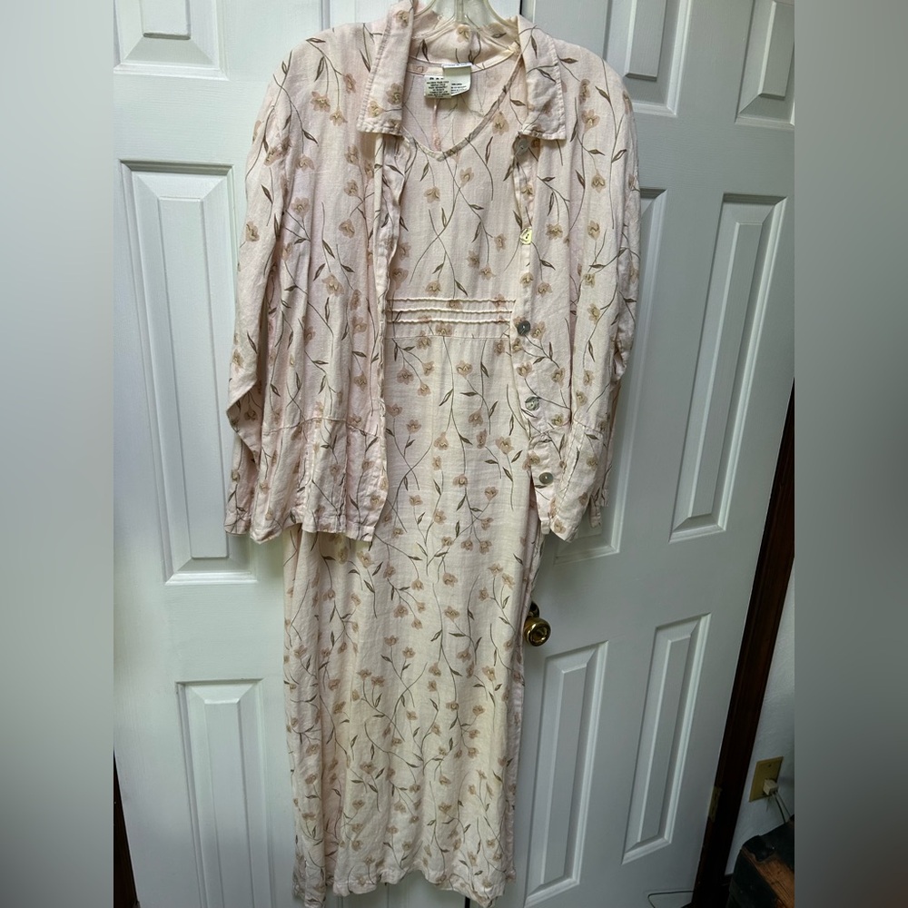2 P.C. Linen dress and jacket, floral. Ease into spring-Linen is a cool fabric!